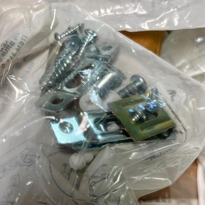 Lot 410 Asst Hardware