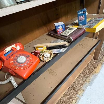 Lot 420 Vintage items