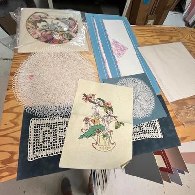 Lot 424 Assorted linens