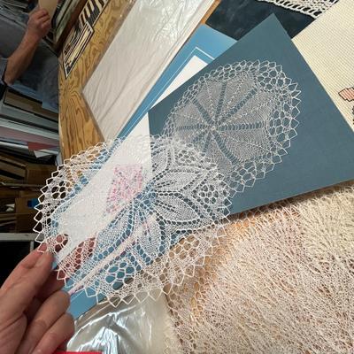 Lot 424 Assorted linens