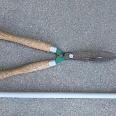3 Garden Tools – Shears, Loppers & Water Wand