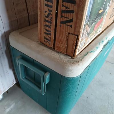 Vintage Coleman Camp Set – Stove & Cooler