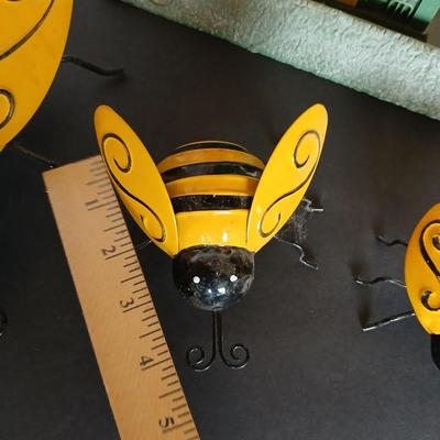 John Deere themed Barn-Style Bird Feeder & Metal Bumblebee Garden decor