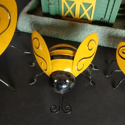 John Deere themed Barn-Style Bird Feeder & Metal Bumblebee Garden decor
