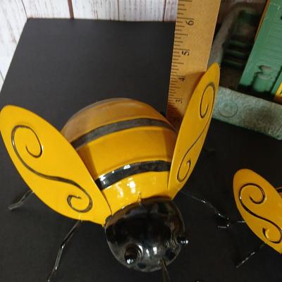 John Deere themed Barn-Style Bird Feeder & Metal Bumblebee Garden decor