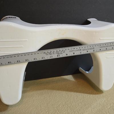 Bathroom Step Stools – White Plastic