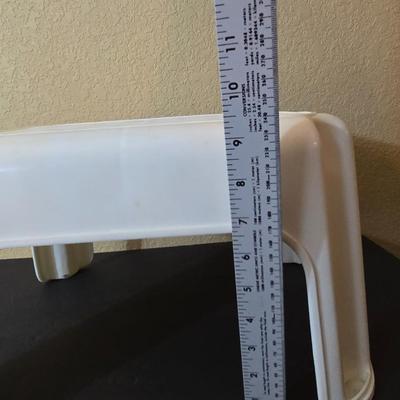 Bathroom Step Stools – White Plastic