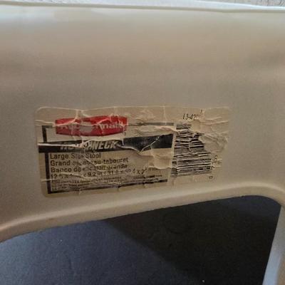 Bathroom Step Stools – White Plastic