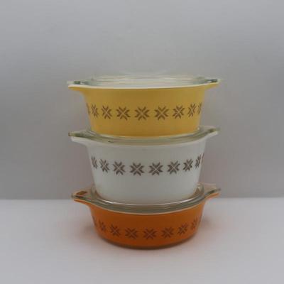 Vintage Pyrex Casserole Dishes with Lids