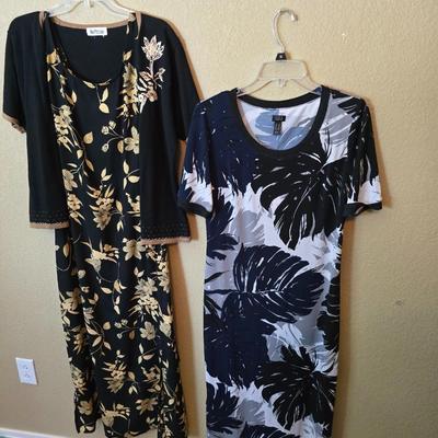 2 Women's Dresses – Size M