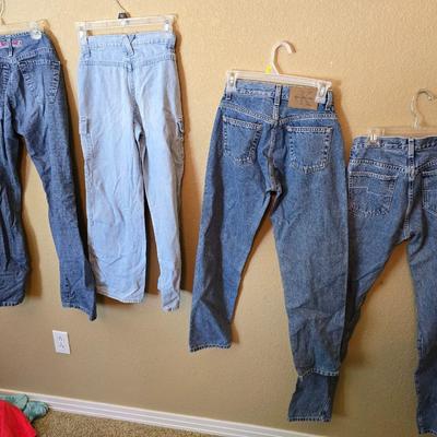 Vintage Women's Denim Jeans – 4-Pair Assorted Lot (Various Sizes/Brands)