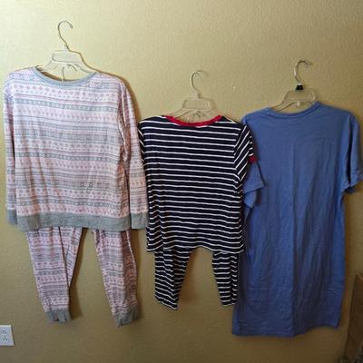 Women’s Pajama & Lounge Set – 4-Piece Lot (Various Sizes & Brands) Medium / Large