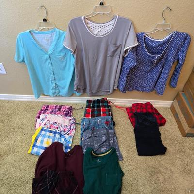 Women’s Pajama & Loungewear Lot – Assorted Styles & Sizes