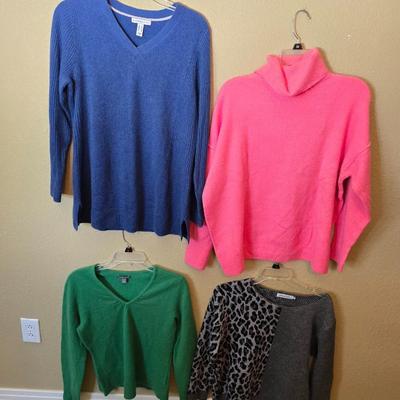 Stylish Women's Sweater Set – 4 Pieces (M–L)