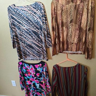 Women's Patterned Tunic Tops – L/XL