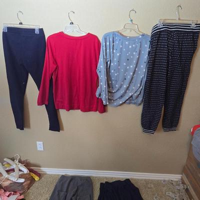 Women’s Loungewear & Pajama Lot – Cuddl Duds & More, Size M