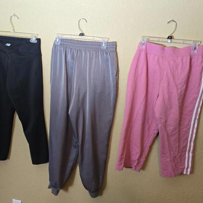 3-Piece Women’s Activewear Pants Lot – New Balance x Isaac Mizrahi, AnyBody, SB Active – Size M