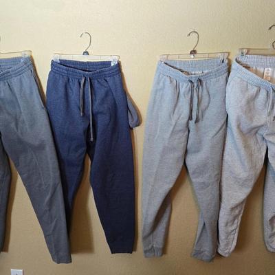4-Piece Women’s Sweatpants & Joggers Lot – Fruit of the Loom, Member’s Mark & More – Size M