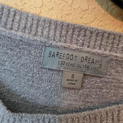 4-Piece Women’s Sweater Lot – Barefoot Dreams, Misslook, ELLE, So – Sizes S/XS