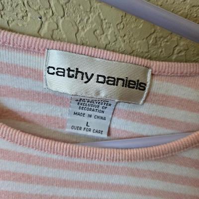 Coral Pink V-Neck Long Sleeve Top – d&co Essentials – Size M