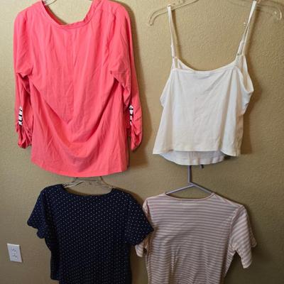 Coral Pink V-Neck Long Sleeve Top – d&co Essentials – Size M