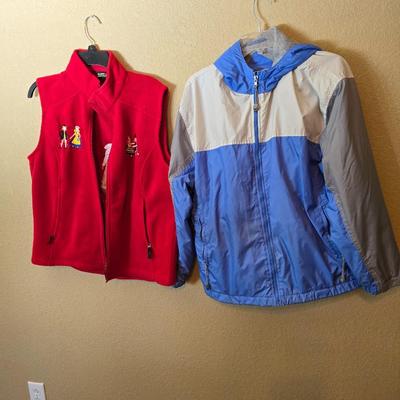 Women’s Outerwear – Fleece Vest & Windbreaker – Size L