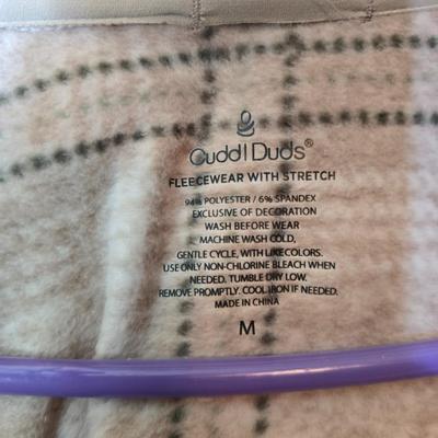 Chic Comfort & Texture – 4-Piece Women’s Top Lot (M)