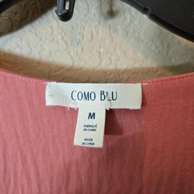 Chic Comfort & Texture – 4-Piece Women’s Top Lot (M)