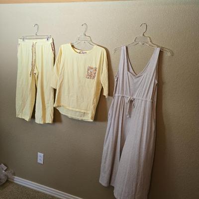 Soft Tones & Relaxed Fits – 3-Piece Lounge & Leisure Lot