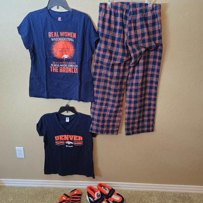 Denver Broncos Apparel and Accessories Set