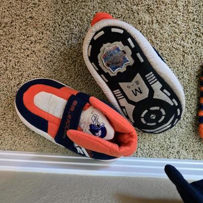 Denver Broncos Apparel and Accessories Set