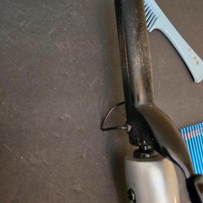 Hair Styling Set / Curling Irons with Combs