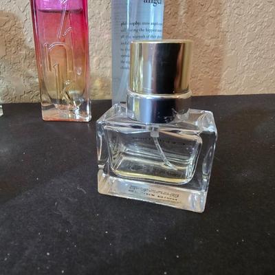 Assorted Women's Perfume & Travel Bags Lot – Designer & Boutique Scents