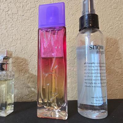 Assorted Women's Perfume & Travel Bags Lot – Designer & Boutique Scents
