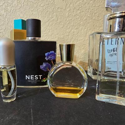 Assorted Women's Perfume & Travel Bags Lot – Designer & Boutique Scents