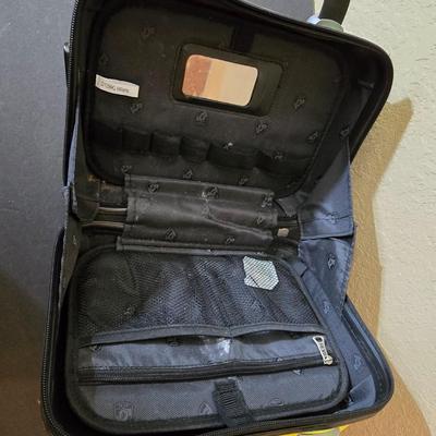 Deluxe Women’s Travel Essentials & Toiletries Lot – Jafra, Philosophy, Accessories & More