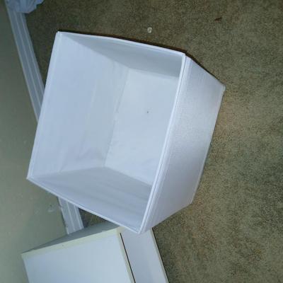 White Cube Storage Set – 3 Collapsible Bins + Shelf