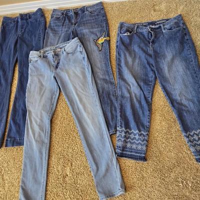 4-Piece Women’s Jeans Lot – Laurie Felt Size 8, Embellished & Embroidered Styles