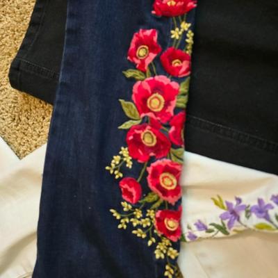 4 Women's Jeans – Size 8 – Martha Stewart, Christopher & Banks, Quacker Factory