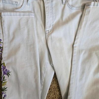 4 Women's Jeans – Size 8 – Martha Stewart, Christopher & Banks, Quacker Factory