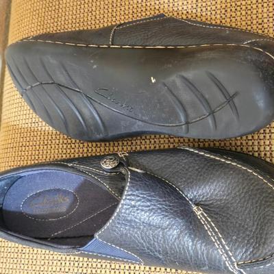 Comfort First: Clarks Bendables Leather Slip-On Shoes – Black & Brown – Size 8.5M