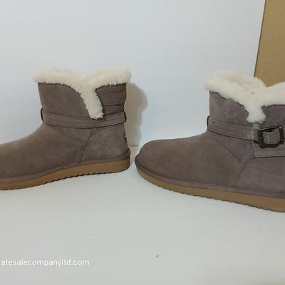 Koolaburra by UGG Suede Shearling-Lined Ankle Boots – Women's Size 9 (EU 40)