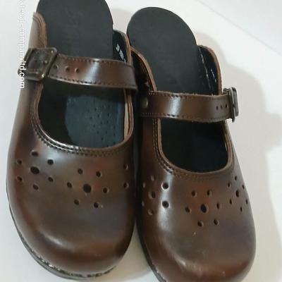 2 Women's Leather Clogs – L'Artiste by Spring Step & Perforated Mary Jane Style – Size EU 39