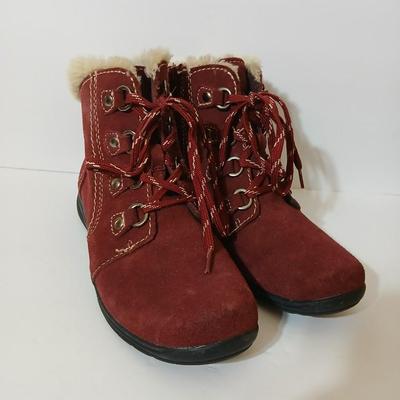2 Women's Shearling-Lined Red Suede Shoes – Size 8.5M