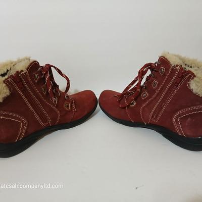 2 Women's Shearling-Lined Red Suede Shoes – Size 8.5M