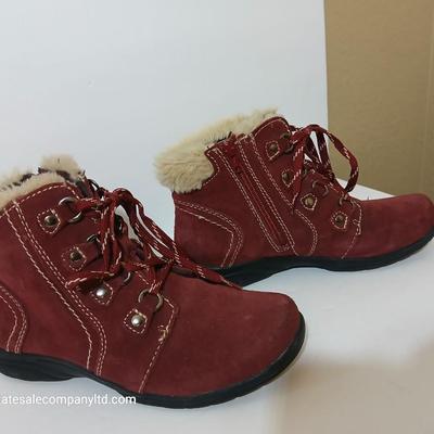 2 Women's Shearling-Lined Red Suede Shoes – Size 8.5M
