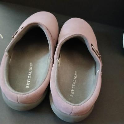 2 Women’s Comfort Slip-On Shoes – Revitalign & Spenco – Sizes 8.5B & 9B