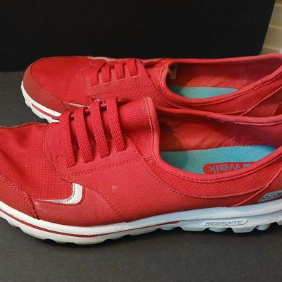 Skechers Women's Athletic Shoes – Size 8.5