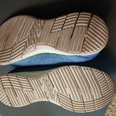 Skechers Women's Athletic Shoes – Size 8.5