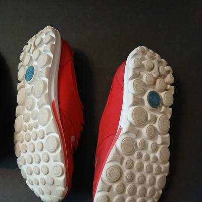 Skechers Women's Athletic Shoes – Size 8.5